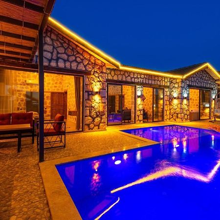 Kalkan'Da 2 Yatak Odali Jakuzili Villa-Villa Seabird Kas Exterior photo