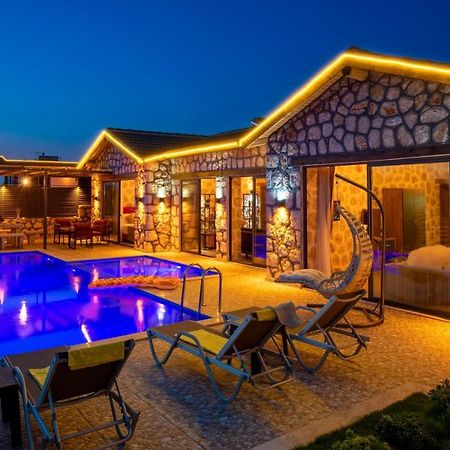 Kalkan'Da 2 Yatak Odali Jakuzili Villa-Villa Seabird Kas Exterior photo