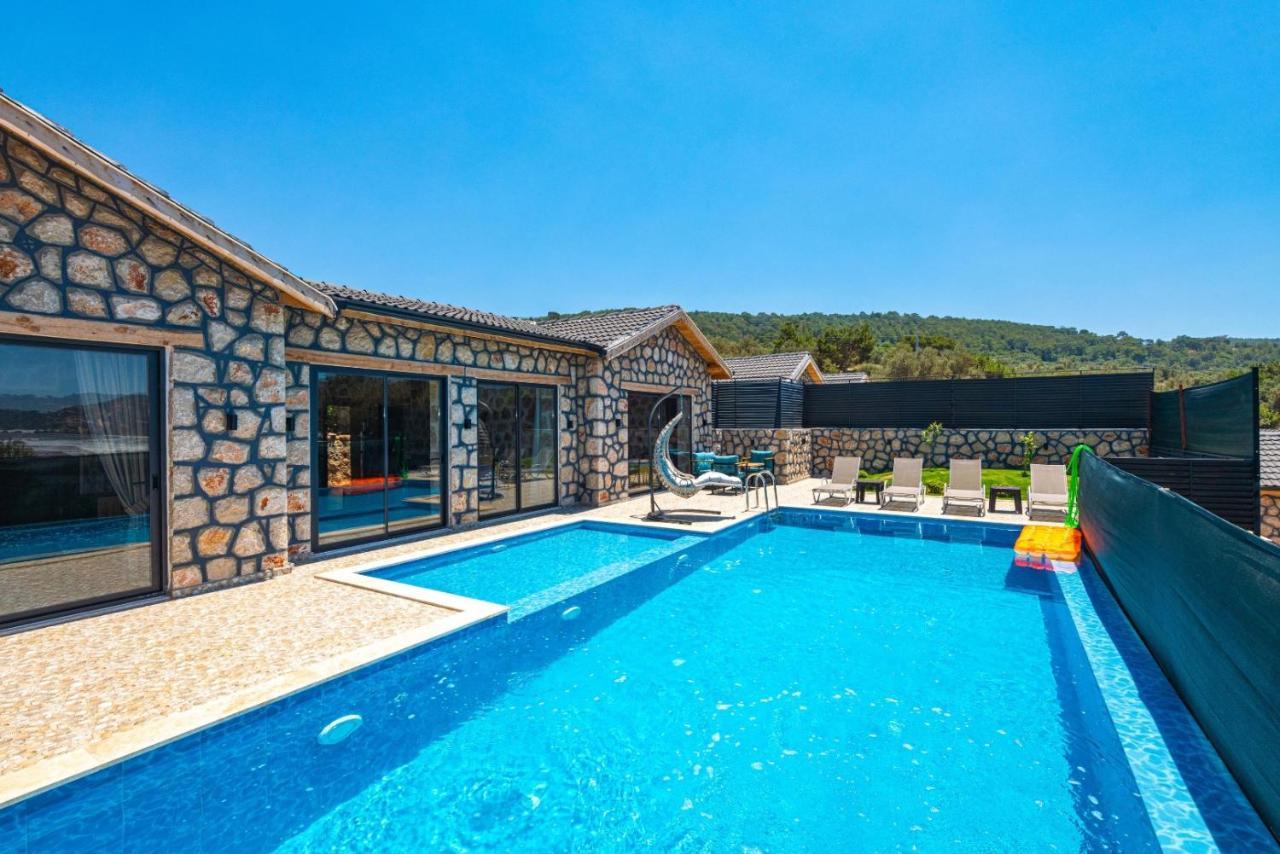 Kalkan'Da 2 Yatak Odali Jakuzili Villa-Villa Seabird Kas Exterior photo