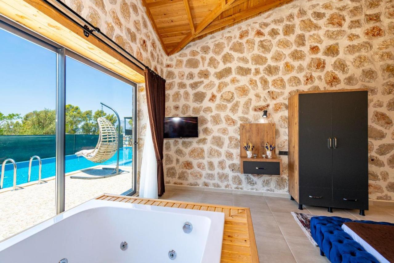 Kalkan'Da 2 Yatak Odali Jakuzili Villa-Villa Seabird Kas Exterior photo